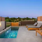 Armonikon Pool *