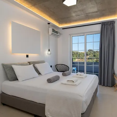 Armonikon Pool Villa *