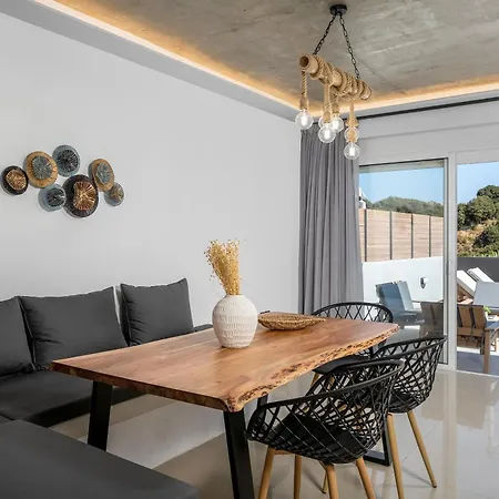 Armonikon Pool Asgourou