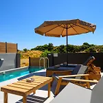 Armonikon Pool וילה אסגורו