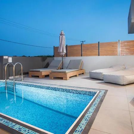 Armonikon Pool *