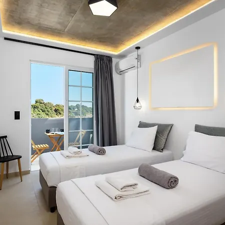 ヴィラ Armonikon Pool