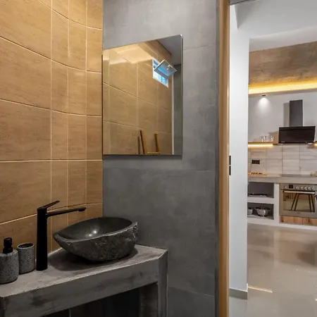 ヴィラ Armonikon Pool *