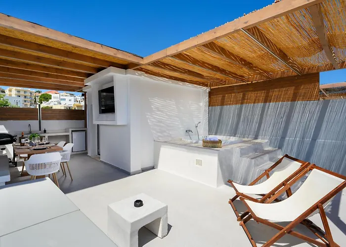 빌라 Armonikon Pool