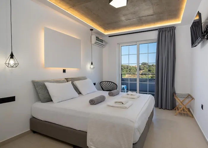 Armonikon Pool Villa *