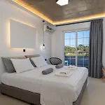 Armonikon Pool Villa *