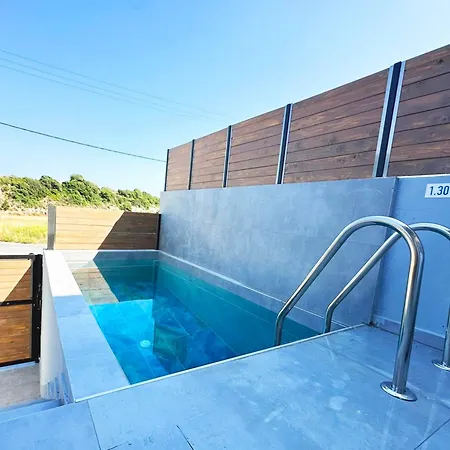 Armonikon Pool