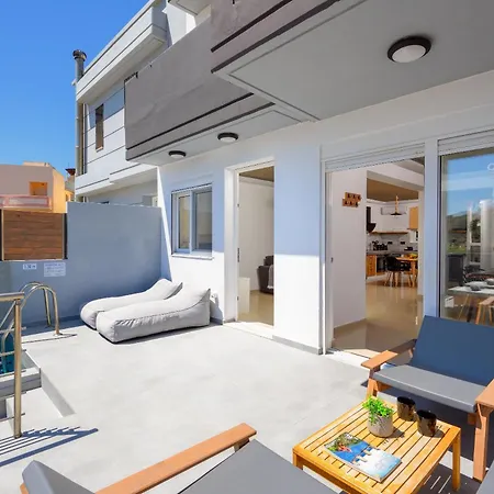 Armonikon Pool וילה