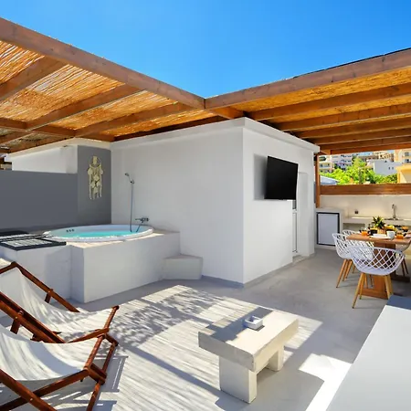 Armonikon Pool * אסגורו